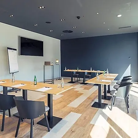 Hotel Harry's Bern-expo 4*